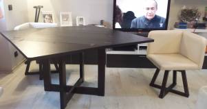 Tavolo fiore in legno su misura